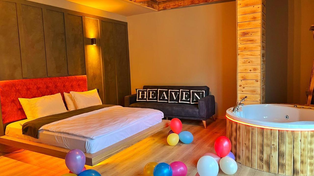 مبيت وإفطار أرديسن Heaven Vip Wooden Palace المظهر الخارجي الصورة